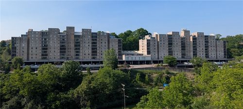 apt-309e-2120 Greentree Rd, Pittsburgh, PA, 15220-1414 | Card Image