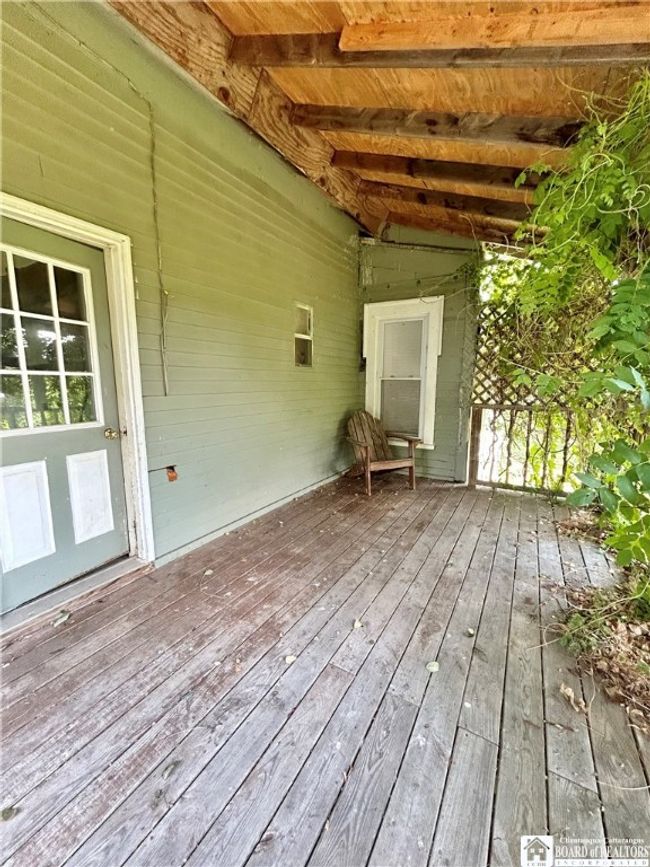 Lower deck | Image 18