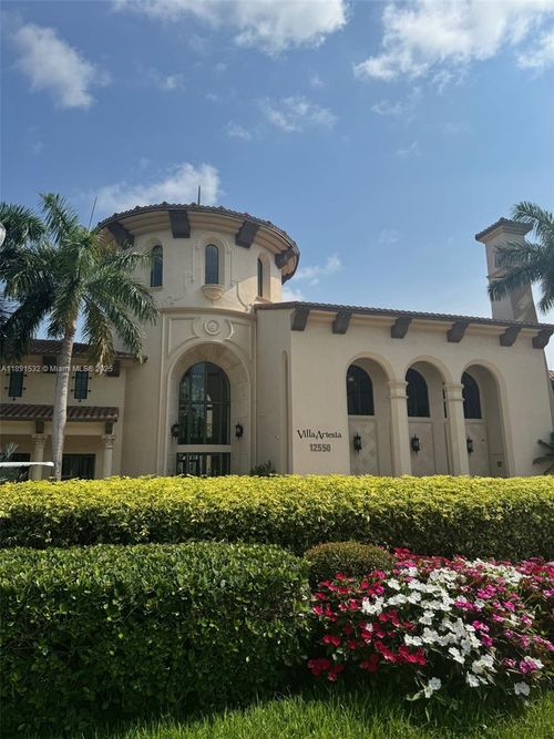apt-325-2900 Nw 125th Ave, Sunrise, FL, 33323-6330 | Card Image