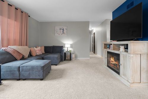 68397 Rosewood Ln, Richmond, MI, 48062-1462 | Card Image