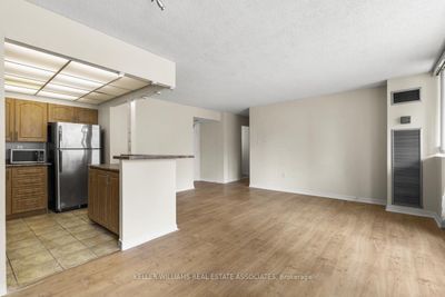 803 - 3590 Kaneff Cres, Condo with 2 bedrooms, 2 bathrooms and 1 parking in Mississauga ON | Image 3