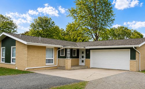 206 Brookside Pl, Minier, IL, 61759-7560 | Card Image
