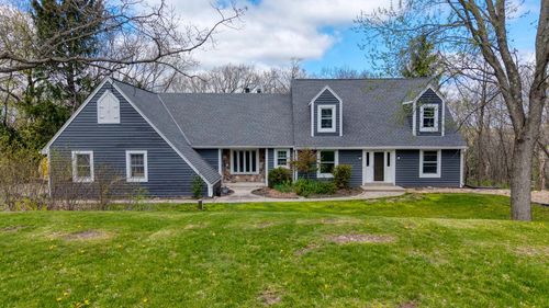 S1W31448 Hickory Hollow Court, Delafield, WI, 53018 | Card Image