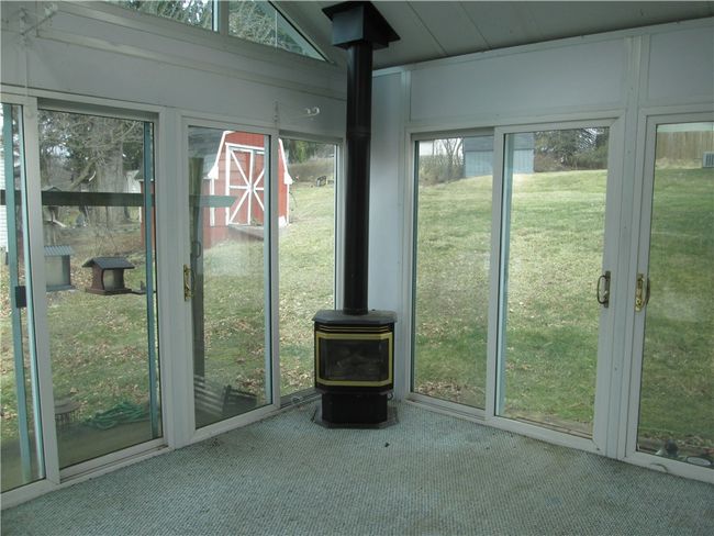 2310 11 Th St, House other with 3 bedrooms, 2 bathrooms and null parking in Patterson Hts PA | Image 9