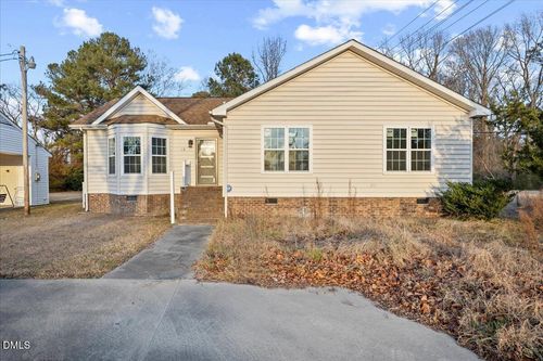 413 S Main St, Princeville, NC, 27886-5213 | Card Image