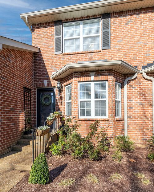 1007 Cashmere Dr, Thompsons Station, TN, 37179-5374 | Card Image