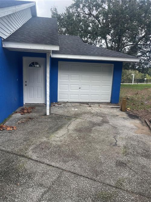 226 Ridgecrest Loop, MINNEOLA, FL, 34715-5564 | Card Image