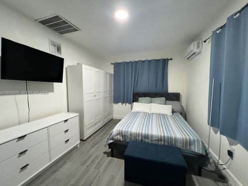 b-1430 Ne 149th Street, Miami, FL, 33161 | Card Image