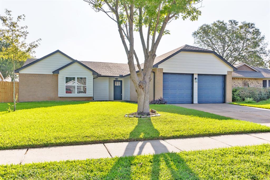 Holly Hall Dr, Richmond, TX 77406