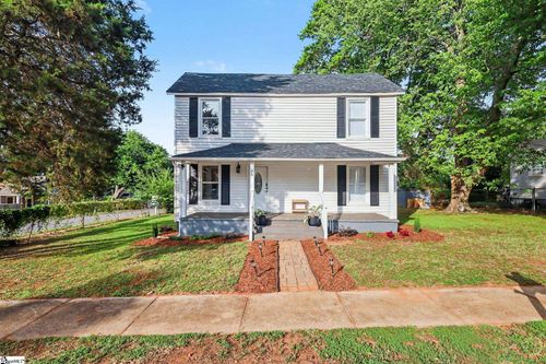 26 2nd Ave, Greenville, SC, 29609-5270 | Card Image