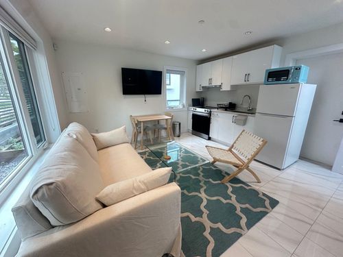 4373 Ontario St, Vancouver, BC, V5Y2K7 | Card Image