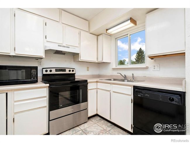 Kitchen | Image 8