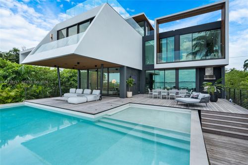 1369 N Venetian Way, Miami Beach, FL, 33139-1139 | Card Image