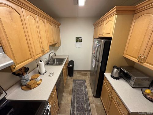 4a-416 Benedict Ave, Tarrytown, NY, 10591-4911 | Card Image