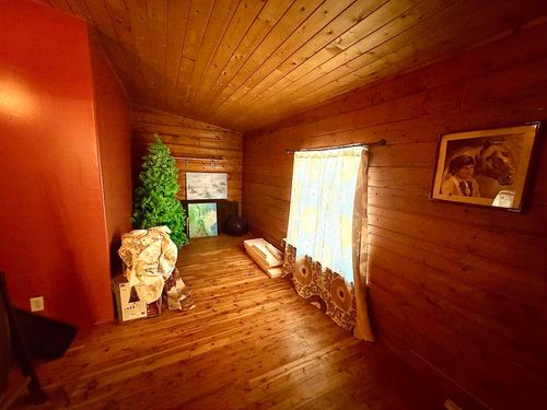 64 Straight Arrow Rd, El Prado, NM, 87529-4001 | Card Image