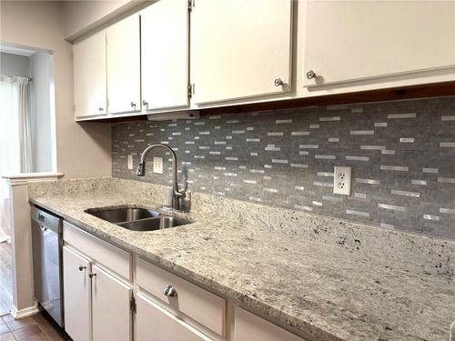 1319 Old Hammond Chase, Sandy Springs, GA, 30350-4975 | Card Image