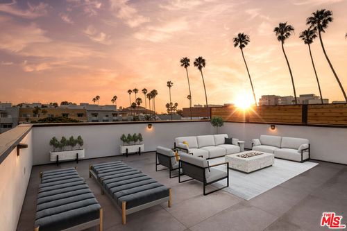 102-212 Bay St, Santa Monica, CA, 90405-1004 | Card Image