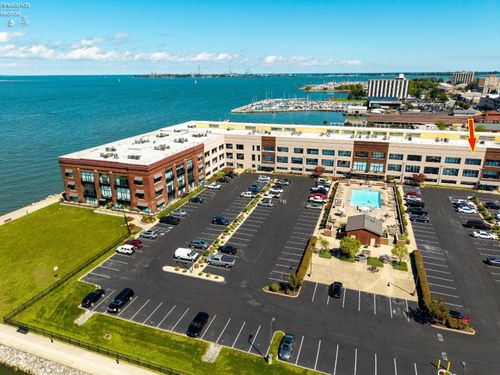 314-401 W Shoreline Dr, Sandusky, OH, 44870-0910 | Card Image
