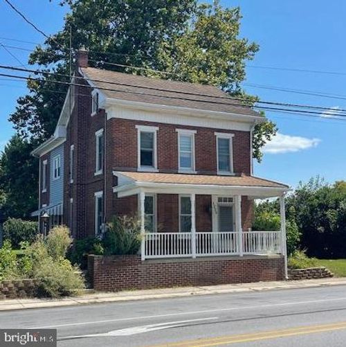 1329 Broadway, HANOVER, PA, 17331-1512 | Card Image