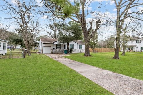 2217 Meadow Ln, La Marque, TX, 77568-5343 | Card Image