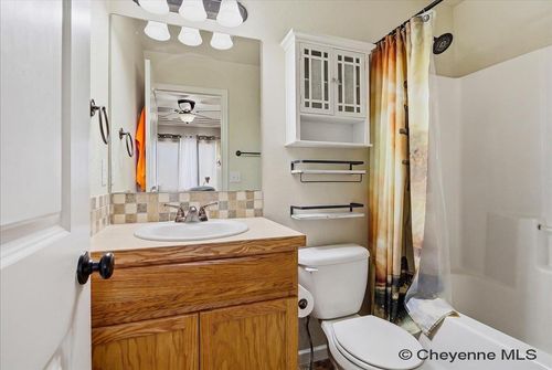5400 Liz Ranch Rd, Cheyenne, WY, 82007-1855 | Card Image