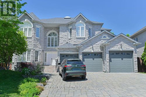 2 Wainwright Ave, Richmond Hill, ON, L4C5R5 | Card Image