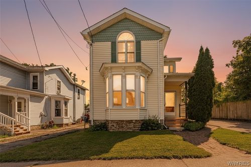139 Cottage St, Lockport, NY, 14094-4303 | Card Image