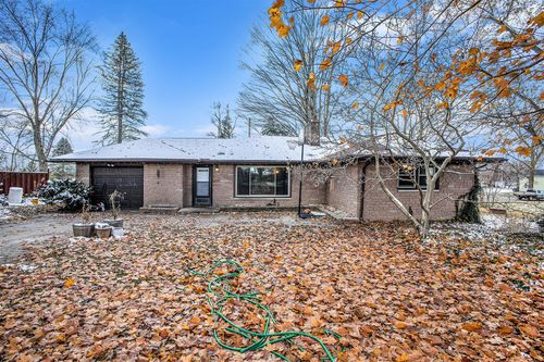 5710 Houston Rd, Eaton Rapids, MI, 48827-9598 | Card Image