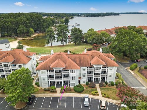 17919 Kings Point Dr, Cornelius, NC, 28031-8042 | Card Image