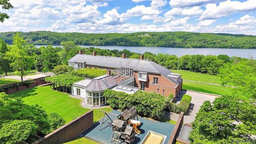 16 Wheeler Rd, North Salem, NY, 10560-2802 | Card Image