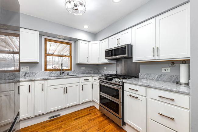 4508 Dorset Ave, House other with 3 bedrooms, 2 bathrooms and 6 parking in Lisle IL | Image 5