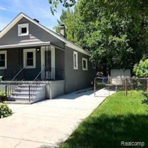 8187 Lenore St, Dearborn Heights, MI, 48127-1339 | Card Image