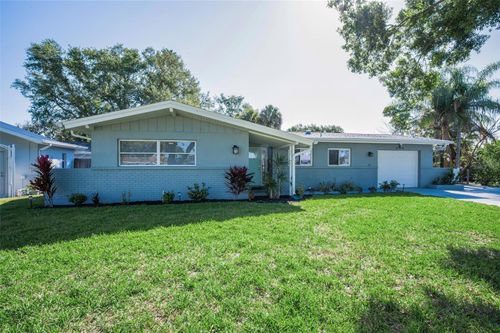 94 Nicholas Dr, Dunedin, FL, 34698-2536 | Card Image