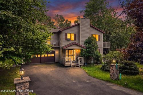 7901 Sleepy Hollow Dr, Coolbaugh Twp, PA, 18466-3385 | Card Image