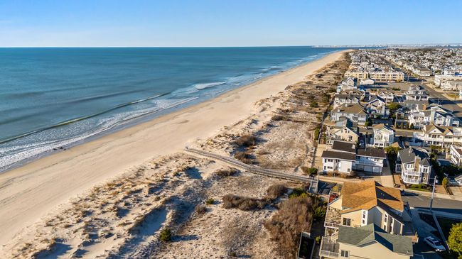 A - 10 92 Nd St, Townhouse with 4 bedrooms, 3 bathrooms and 2 parking in Stone Harbor NJ | Image 7