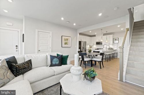 43805 Middleway Ter, ASHBURN, VA, 20147-7050 | Card Image
