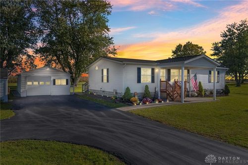 822 Bernard Rd, New Vienna, OH, 45159-9358 | Card Image