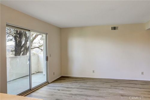 203-21309 Eucalyptus Way, Newhall, CA, 91321-4463 | Card Image