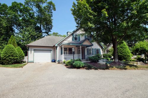 1-1 Chestnut Dr, Niantic, CT, 06357-1251 | Card Image