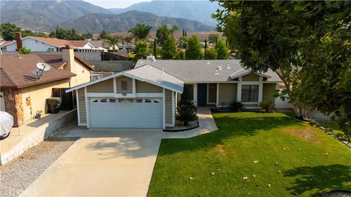 2565 Mimosa Dr, San Bernardino, CA, 92407 | Card Image