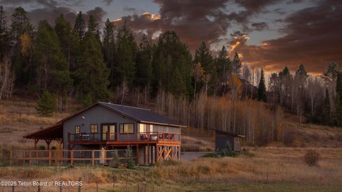 126 Corral Dr, Alpine, WY, 83128 | Card Image