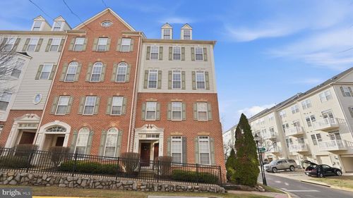 2483 Eastbourne Dr, WOODBRIDGE, VA, 22191-4072 | Card Image