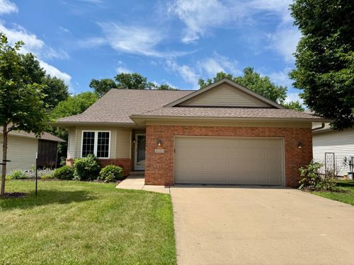 2084 Timber Ln, Coralville, IA, 52241-9720 | Card Image