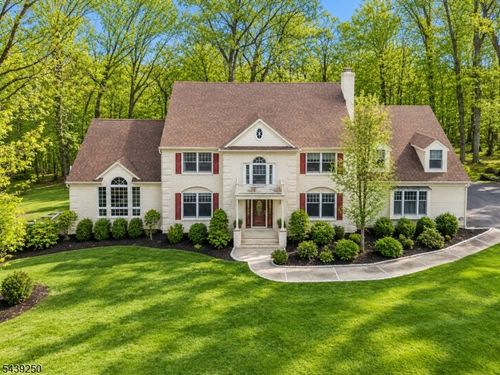 6 Bluebird Ct, FLEMINGTON, NJ, 08822-5505 | Card Image