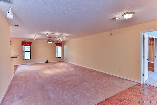 8087 E Decatur Ct, House other with 3 bedrooms, 2 bathrooms and 3 parking in Floral City FL | Image 8