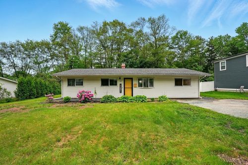 690 Benson Rd, Northbridge, MA, 01534 | Card Image