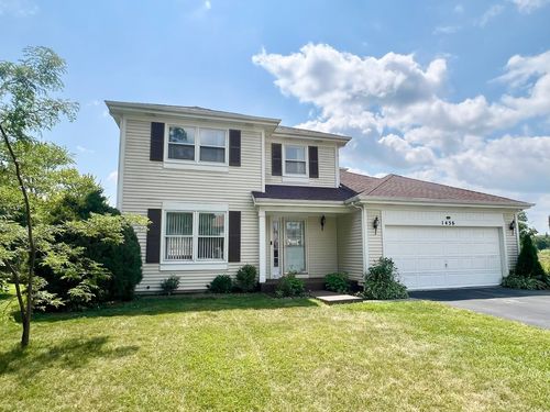 1436 Bridgedale Rd, Crystal Lake, IL, 60014-8696 | Card Image
