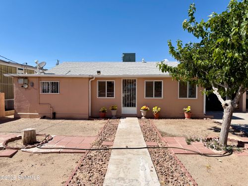 1109 Lincoln St, Anthony, NM, 88021-7228 | Card Image