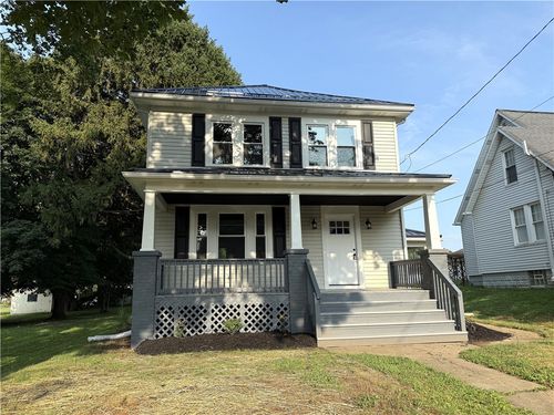 525 Deemer Ave, Ellwood City, PA, 16117-2510 | Card Image