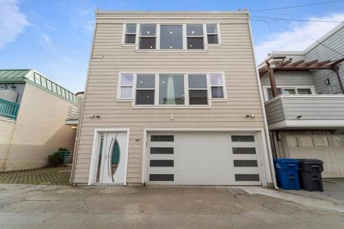 107 Park Pl, Capitola, CA, 95010 | Card Image